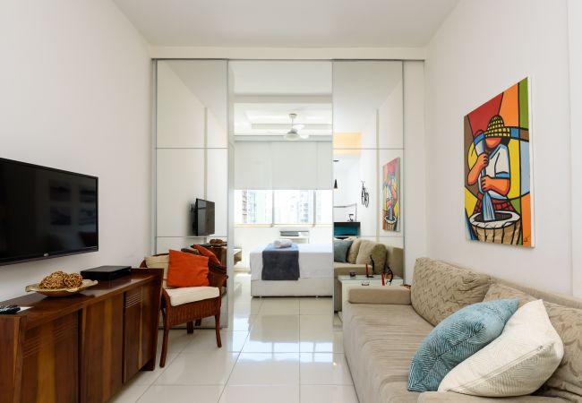 Apartamento em Rio de Janeiro - PI903 (Zona4)