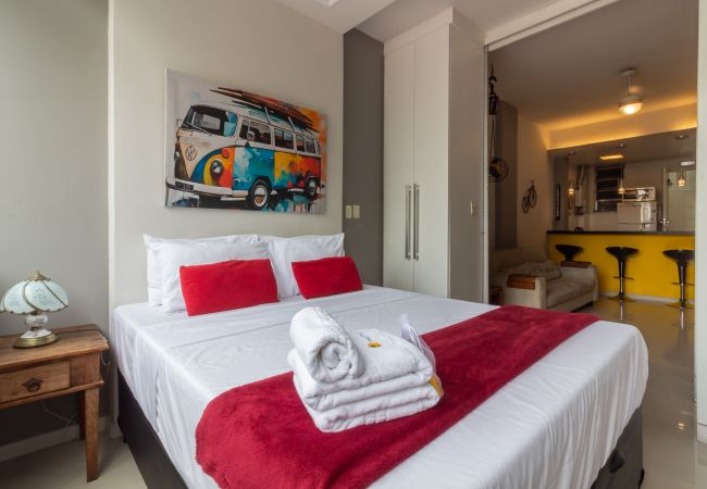 Apartamento em Rio de Janeiro - PI401 (Zona4)