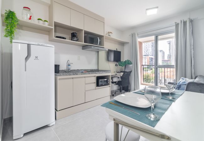 Apartamento em São Paulo - Cardeal Arcoverde  201 -  3 p / 1q